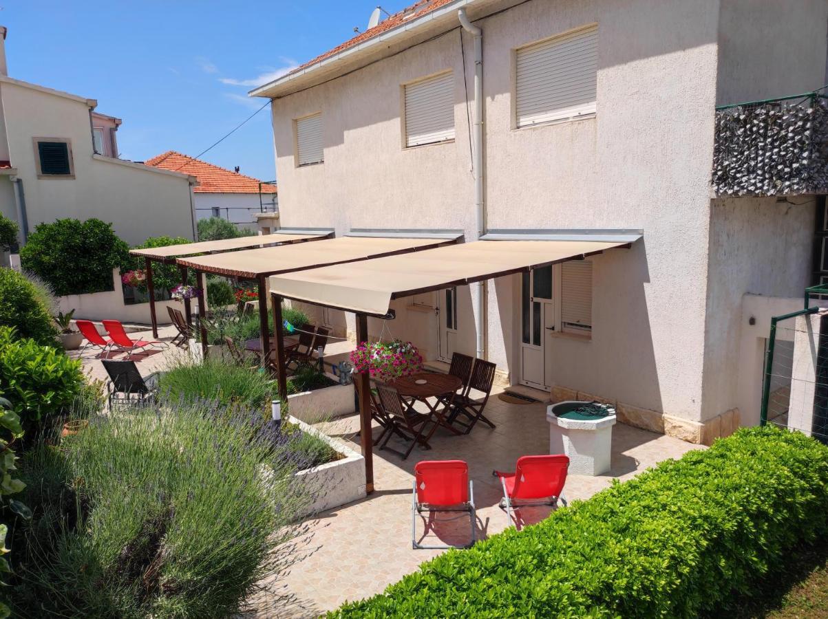 Rooms Carija Trogir Exteriör bild