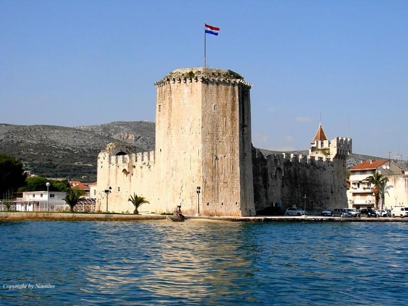 Rooms Carija Trogir Exteriör bild